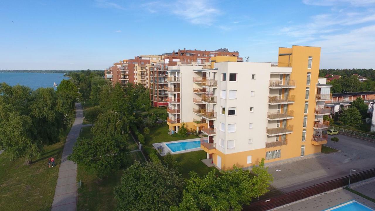 Viktoria Apartmanok Шіофок Екстер'єр фото