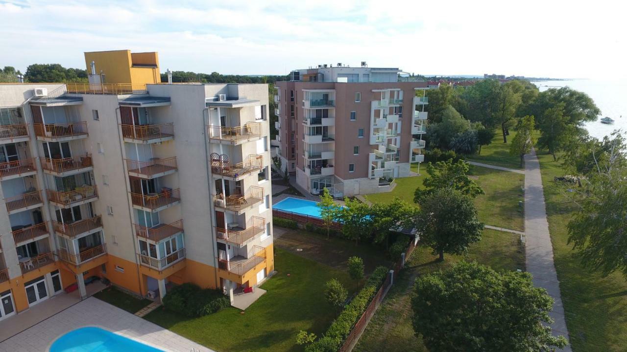 Viktoria Apartmanok Шіофок Екстер'єр фото