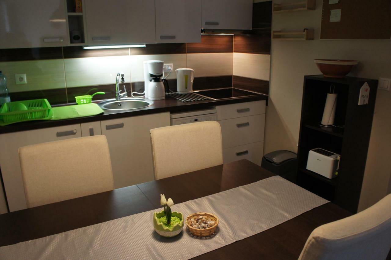 Viktoria Apartmanok Шіофок Екстер'єр фото